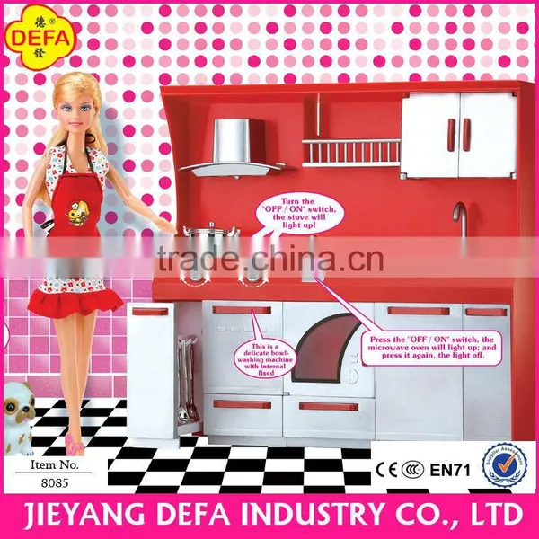 Modern Girl Plastic Dolls in Kithchen Room With Cooking Accessories / Star Doll Girls Like Cooking in Kitchen
