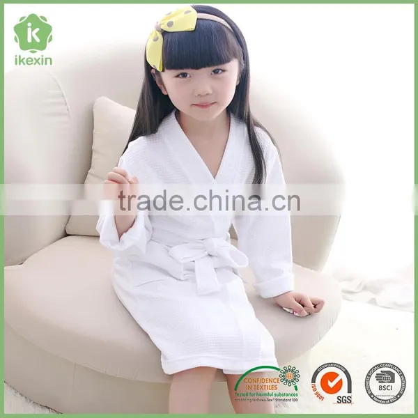 Chunky Fabric Anti-Pilling Coral Fleece Girl Bath Robe photo-3