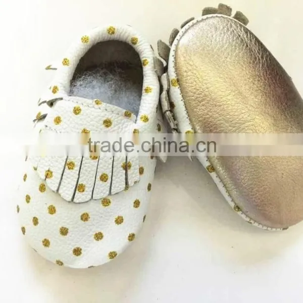 2015 Wholesale Baby Christmas Baby Shoes Finger Toe Shoes for Wholesaler Italian photo-6