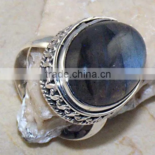 925 Sterling Silver Labradorite Cocktail Ring