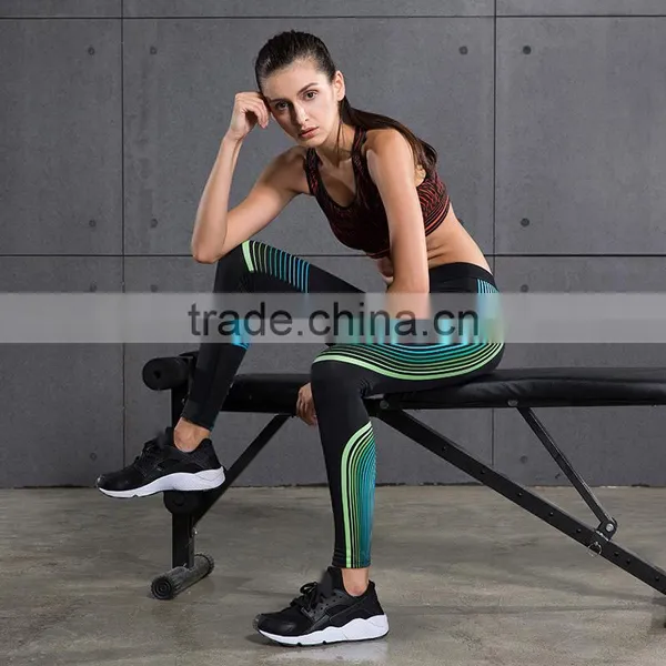 Factory Directly Sports Custom Apparel Cheap Ladies Sportswear For Women photo-5