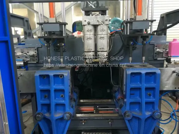 Hollow Blowing Machine for Diferent Material Like PE ,PP,PS,HDPE,PVC,PETG photo-2