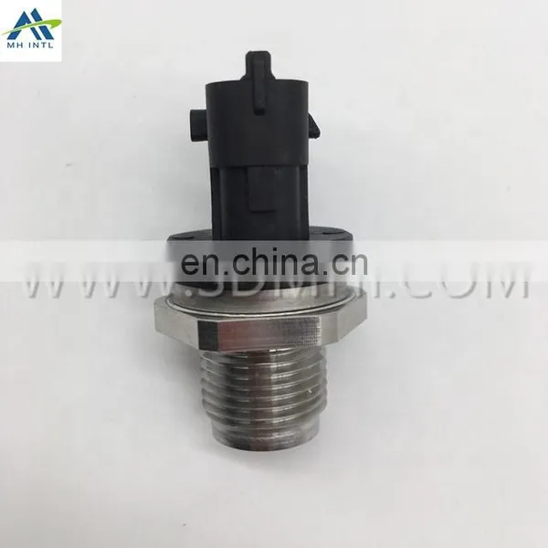 Auto Parts Fuel Rail High Pressure Sensor 0281002706 For RENAULT MAN photo-3