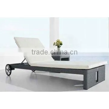 Outdoor Leisure Furniture Swimming Poolside Rattan Sun Bed photo-2
