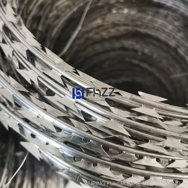 Full Stainless Steel 304 Diameter 450mm Concertina Medium Barbed Tape BTO-22 Razor Wire photo-3