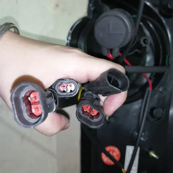 High Brightness Bus Parts Accessories Auto Spare Z-HX780X260-LH Bus Rear Tail Light Lamp photo-5