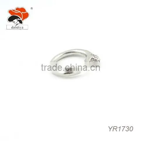 Elegant Hot Crystal Single Cube Decorative Opening Ring