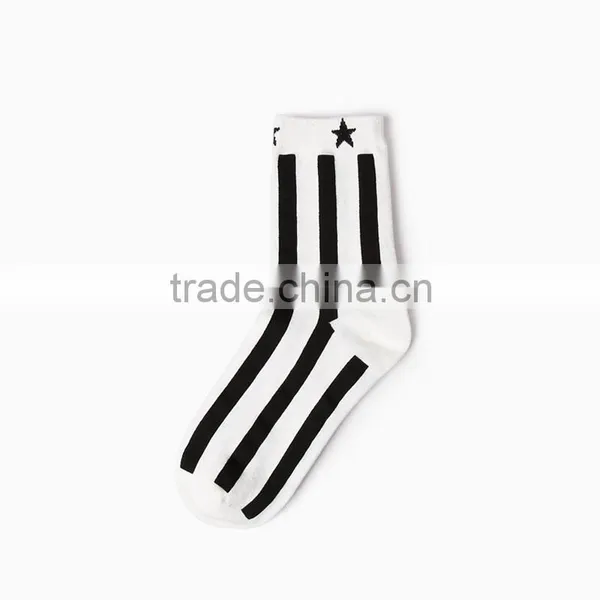 Red and Blue Stars and Stripes Perimeter Crew Socks photo-3
