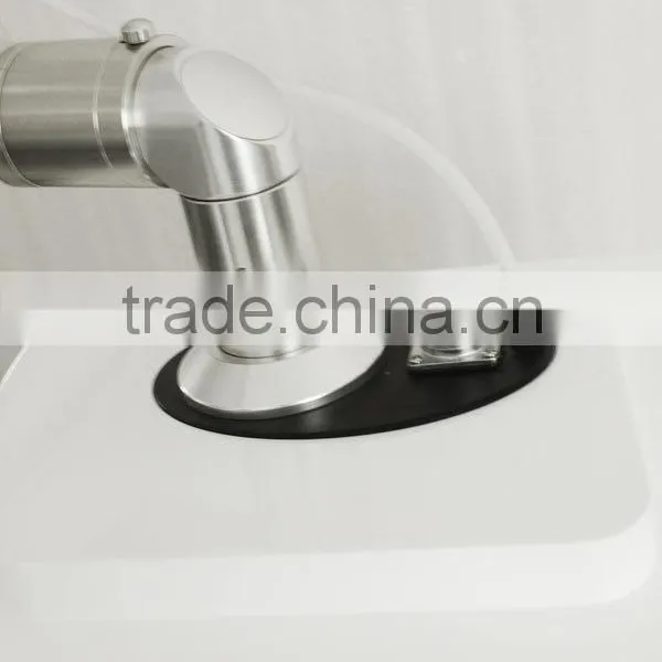 Face Whitening Factory Direct Sale Co2 Fractional Laser Therapy / Remove Eye Wrinkle / Bag Removal Neoplasms Co2 Fractional Laser Machine / Therapy Co2 Fractional Warts Removal photo-5