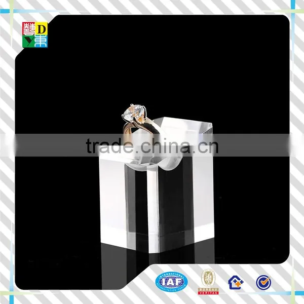 Luxury Design Acrylic Jewelry Display Stands for Necklace 2015 Latest Design Acrylic Display for Jewelry Acrylic Show Case photo-5