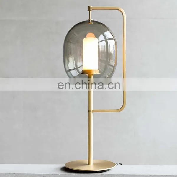 Wholesale Modern Amber Clear Glass Gold Metal Table Lamp For Hotel photo-3