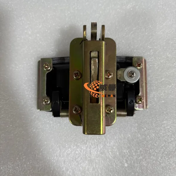XCMG Orginal 801503876 Hood Lock for XCMG Paver 905B With Good Price photo-4