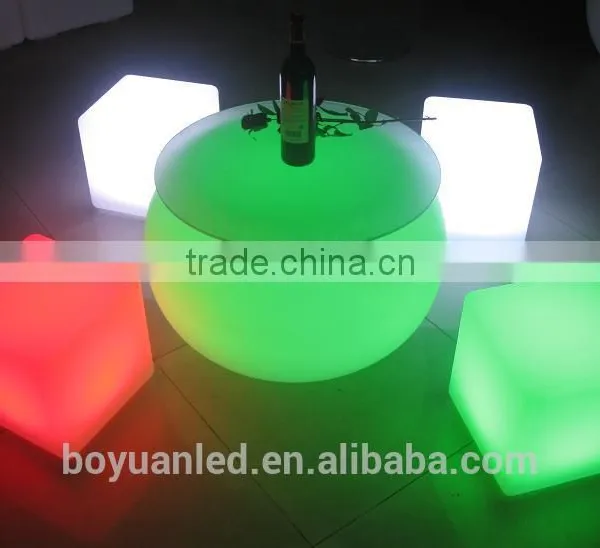 Outdoor and Indoor Plastic RGB 16 Colors Changing Lighting Apple Table Chair for Children photo-4