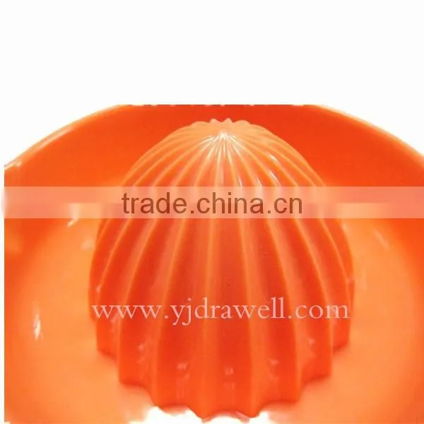 OJ-3234 Vintage Plastic Hand Juicer photo-3