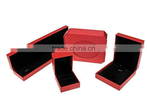 Luxucy Red Custom Logo Jewelry Box Package for Jewelry Pendant Yiwu Factory Supplier Jewelry Boxes Wholesale 2017 Package Box photo-4