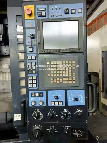 Makino SNC64 Vertical Machining Center photo-2