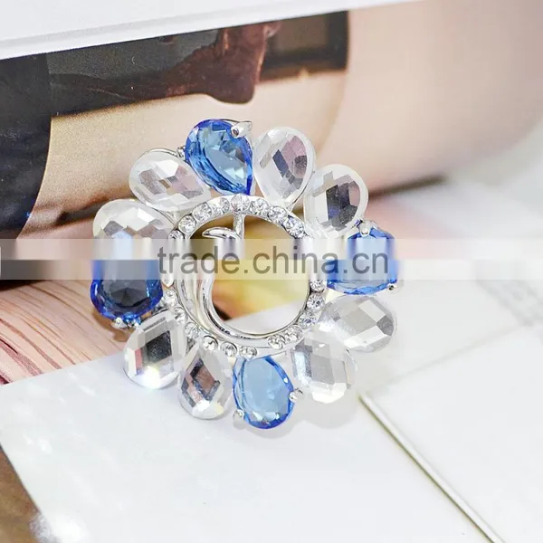 Elegant Design Beautilful Silver Diamond Peacock With Crystal Brooch Fashion Circle Brooch photo-4