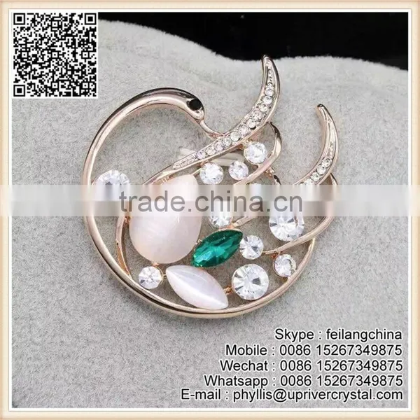 Manufacture Handmade Crystal Pink Flower Brooch For Wedding Party photo-3
