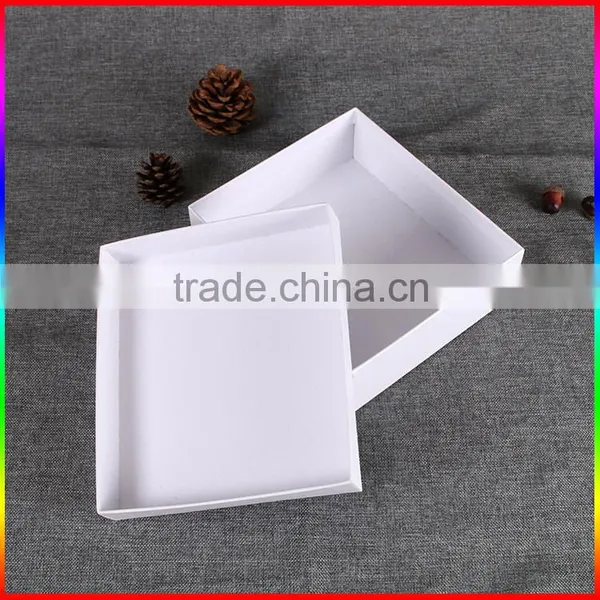 High Quality White Hard Paper Gift Box Packaging photo-3