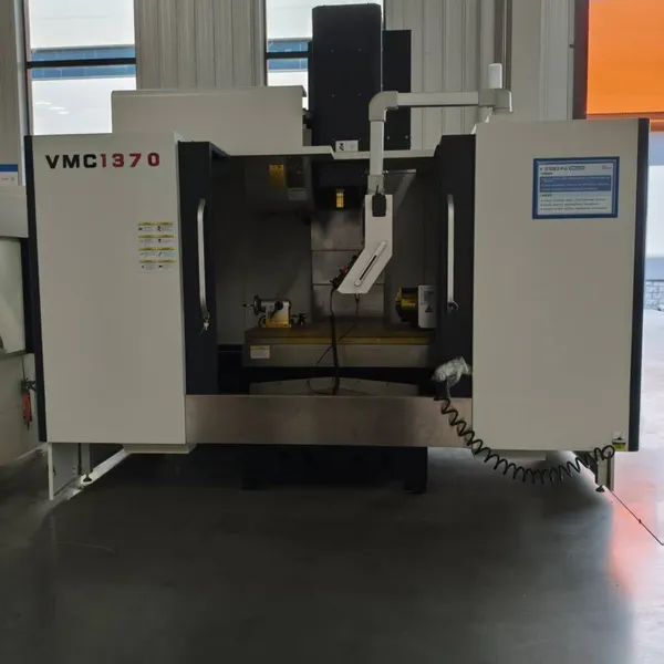 Five-axis Linkage Cnc Machine Tool, Cnc Machining Center, Cnc Machining Center Vmc1370 photo-4