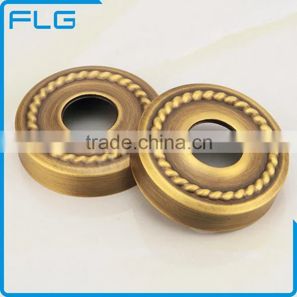 Single Lever Brass Antique Faucet Shower Set photo-5