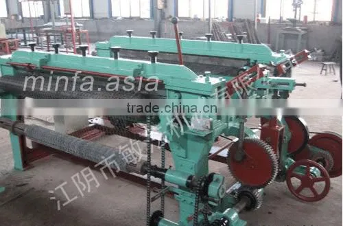 Light hexagonal-wire-netting netting machine