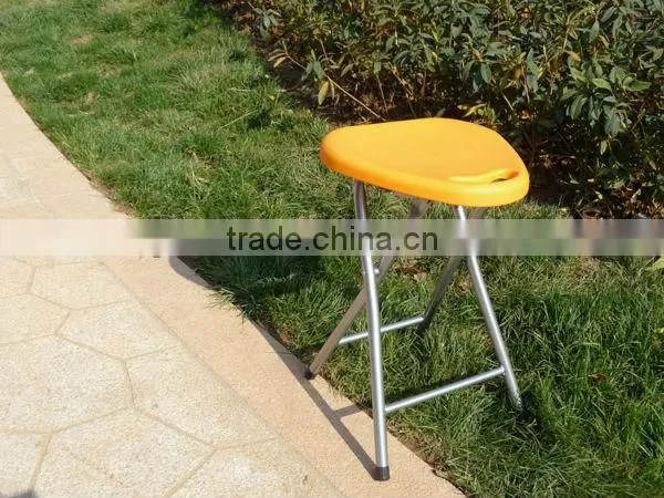 Triangle Shape Metal Leg Folding Stool With Handle photo-4