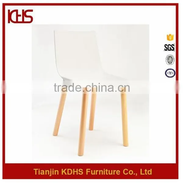 Famous Products PP Material Seat Solid Wood Strong Leisure Chair