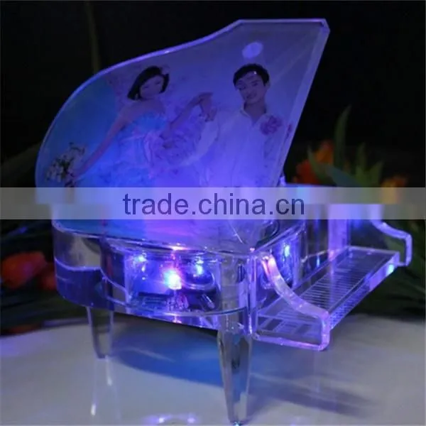 Beautiful Engraved Crystal Piano for Wedding & Birthday Gifts Favor .crystal Gifts photo-2