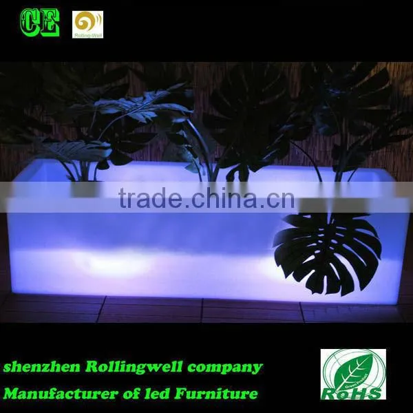 Hot Selling Outdoor Waterproof LED Plastic Flower Pot for Livingroom / Restaurant / Hotel / Night Club photo-3