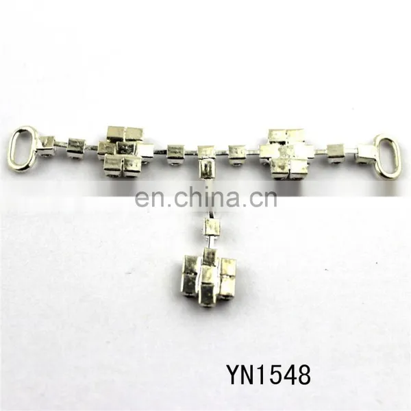 China Cheap Rhinestone Shoe Decoration photo-3