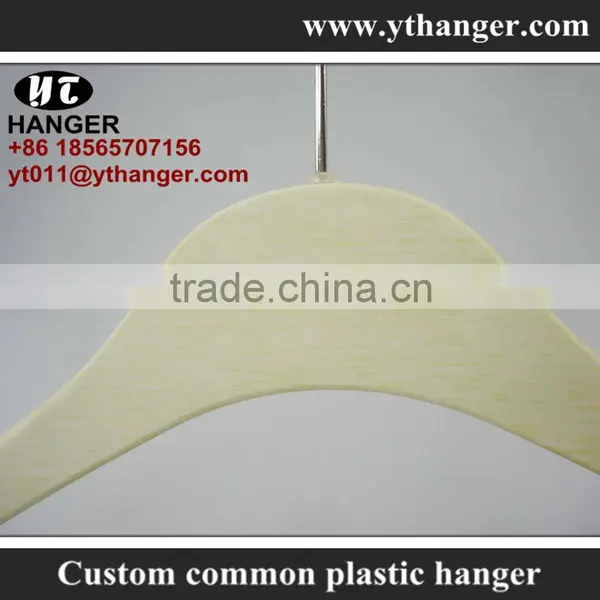 IMY-524 Imitation Wood Grain Plastic Top Hangers for Fabric Cheap photo-4