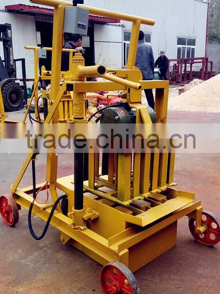 QMR2-45 Small Type Mobile Vibrating Block Laying Machine/ Portable Hollow Block Making Machine for Small Business at Home photo-4