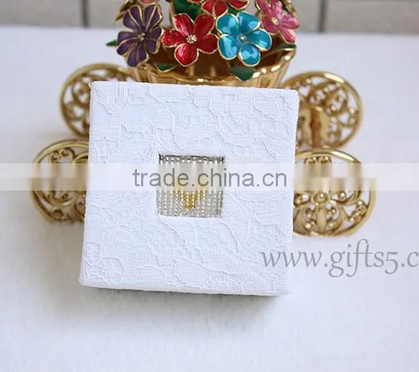 Latest Wedding Jewelry Boxes With Beaded Name Plate of V photo-3
