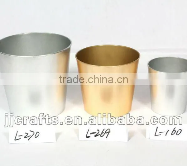 Plastic Pots
