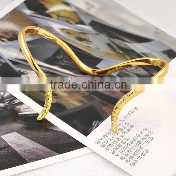 Rose Gold Cheap Cuff New Gold Models Hand Palm Bracelet photo-5