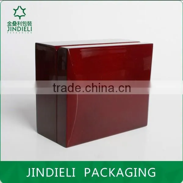 Dark Red Wood Lacquered Jewelry Box Packaging photo-2