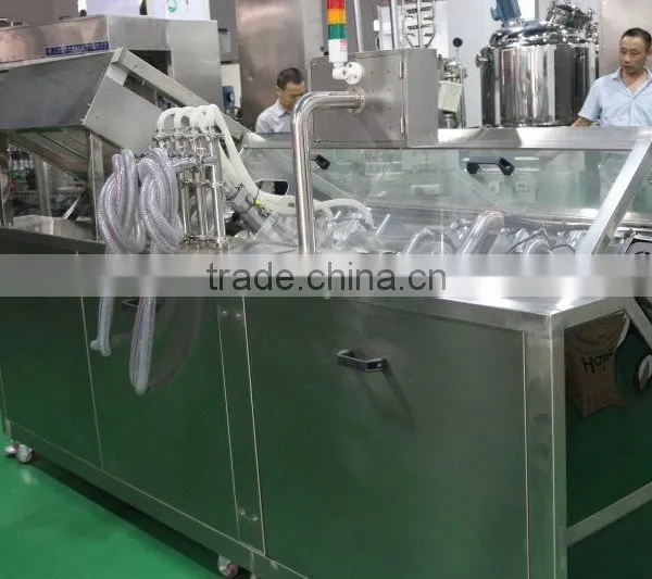 Full-automatic Facial Mask Plastic Bag Filling Sealing Machine photo-3