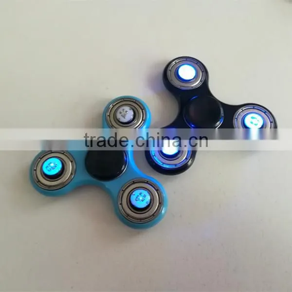 699 New Type Tri Led Hybrid Ceramic Bearing Spinner Led Glow Light Hand Fidget Spinners Spinner Toy photo-3