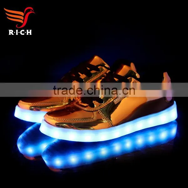 HFR-TS165-19 2016 Golds Suppier White Sneaker Led Shoes Keychain photo-3