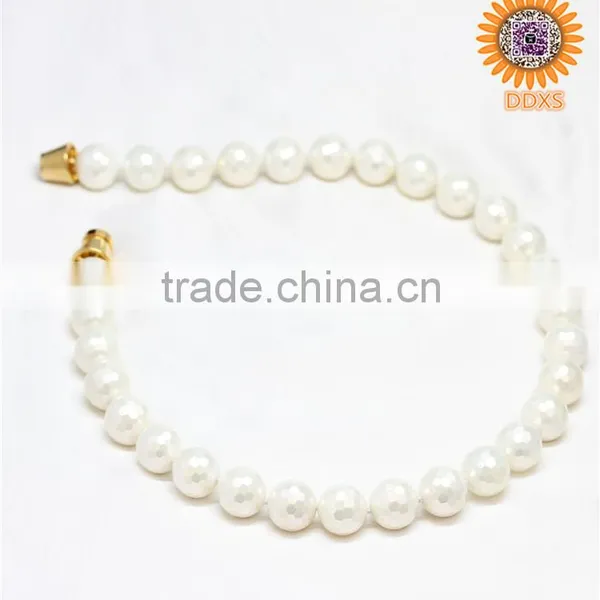 White 10mm AAAA+ White Magnetic Clasp Shell Pearl Necklace photo-3