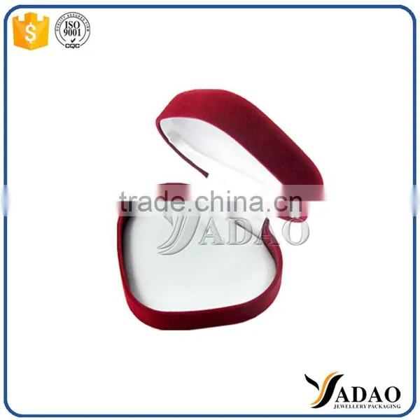Heart Shape Red Flocking Sofia Jewelry Gift Packaging Box photo-3