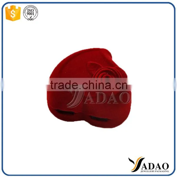 Red Flower Shape Velvet Jewelry Boxes Ring Packaging Box photo-6