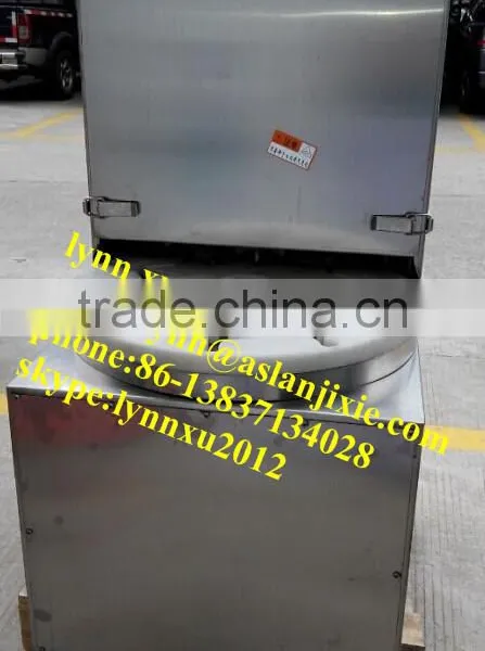 Chicken Feet Skin Peeling Machine /chicken Feet Paw Cutting Machine photo-2