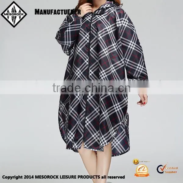 Free Size Reusable Unisex Waterproof Portable Raincoat Emergency Rain Poncho photo-2