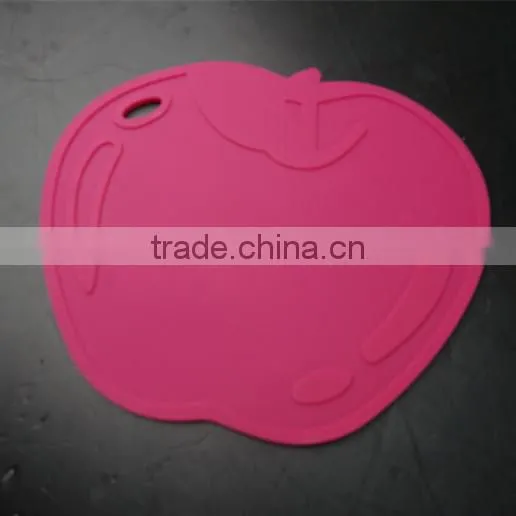 16139 Apple Shape Unti-skidding Table Silicone Mat photo-6