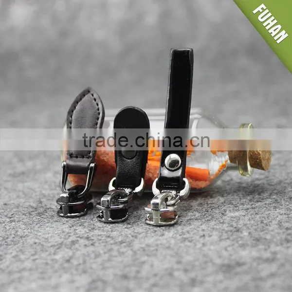 Custom Leather Zip Puller With Logo photo-4