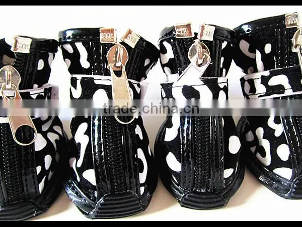 China Manufacturer Wholesale Fashion Leopard PU Waterproof Dog Boots Pet Shoes photo-4