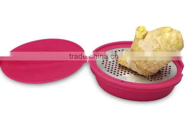 S/S+PP 9.5*6.5*2.5 High Quality Kitchen Multifunctional Manual Fruit&vegetable Grater/chocolate Grate/cheese Grater photo-2