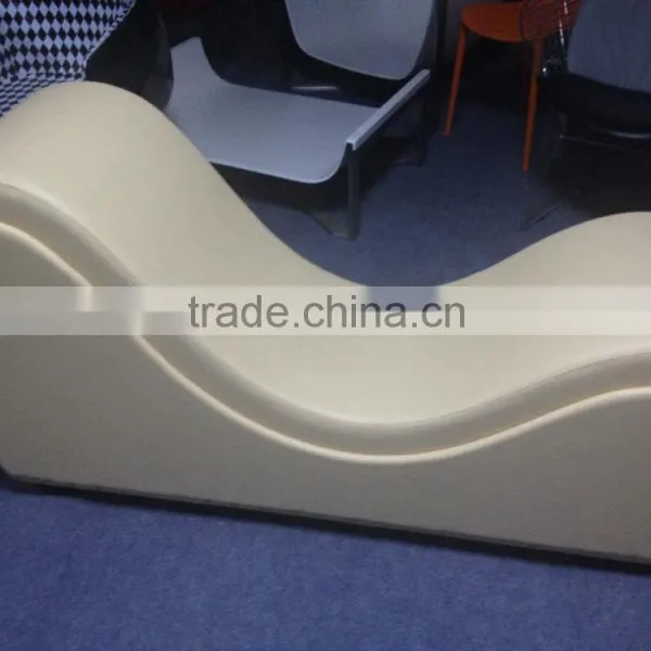 Comfortable Wooden Frame Upholostery Sexy Lounge Chair
